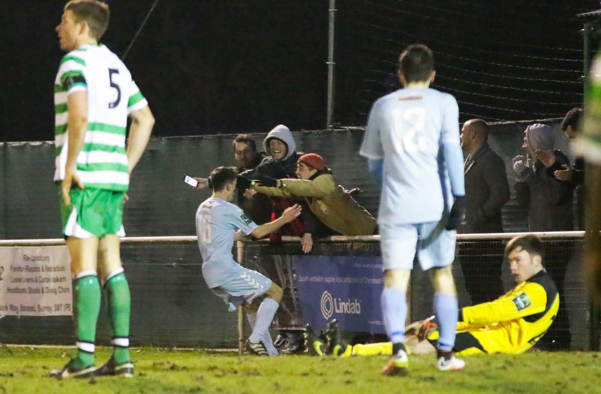 Rooks leave it late to cash in their chips