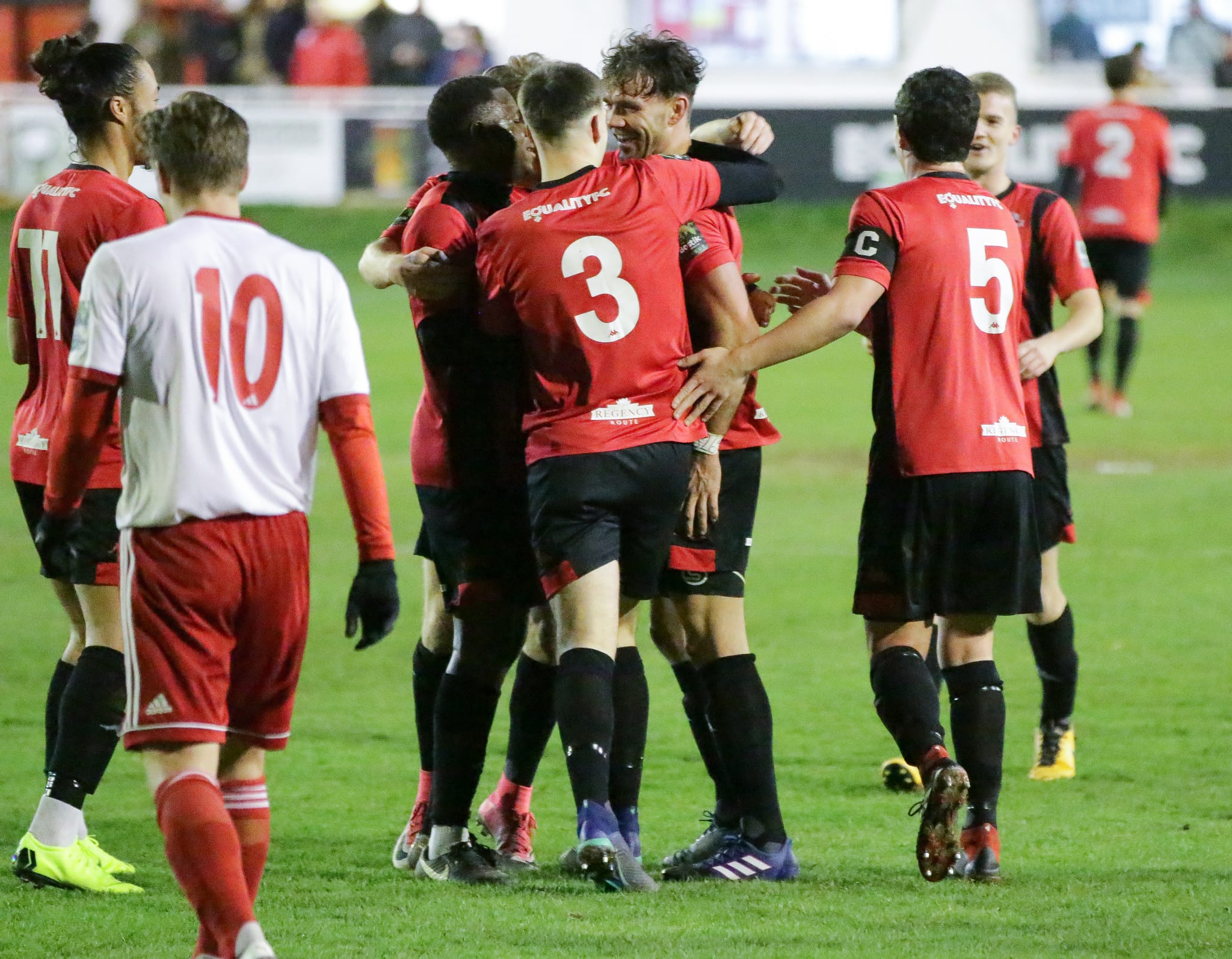 Rooks five-star performance sees them hit the summit