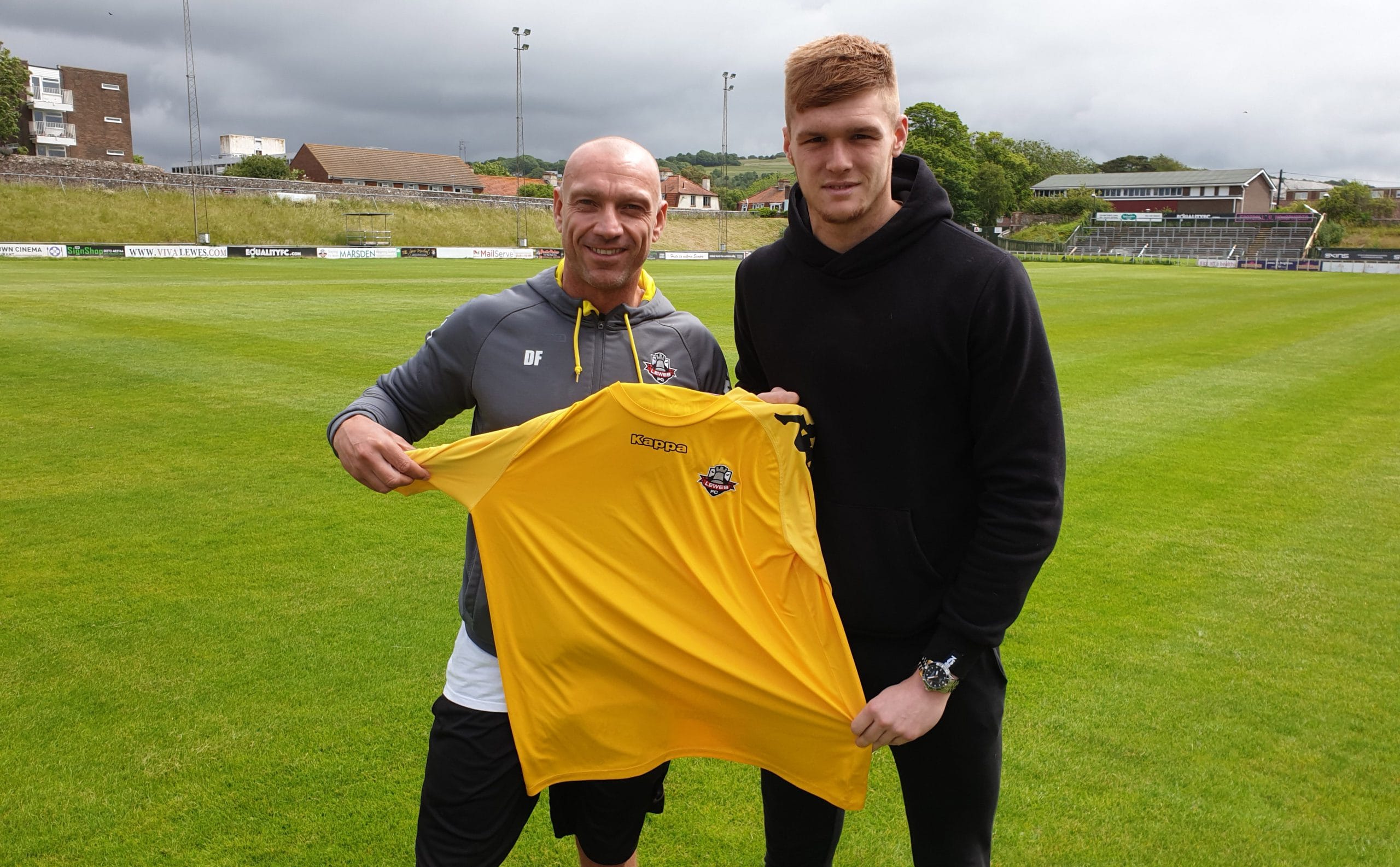 Brighton keeper Collings signs for the Rooks