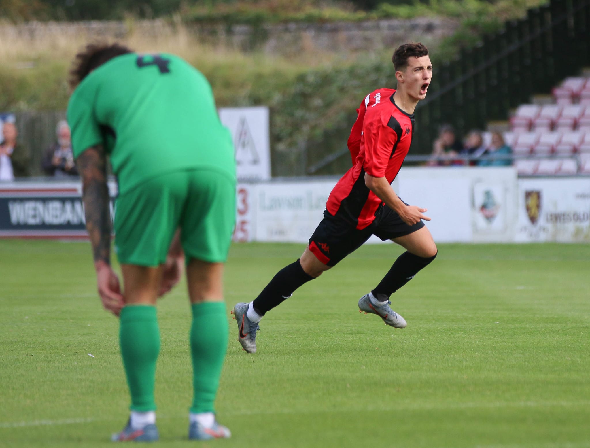 Rooks weather the gale-force winds to grab a point