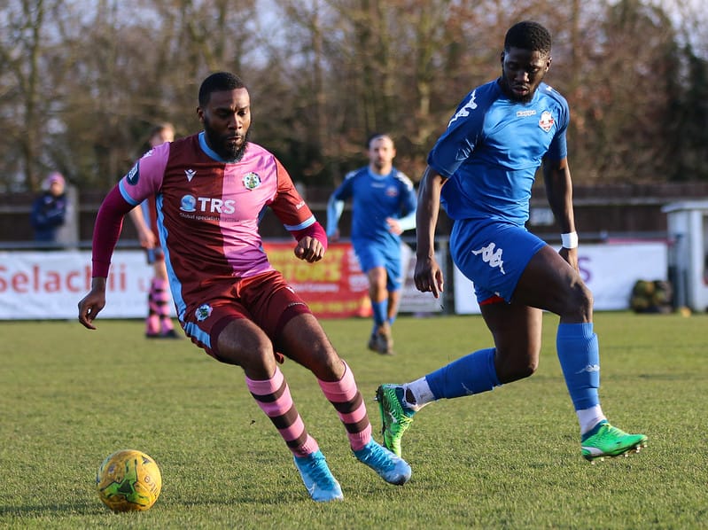 Defender joins as Spencer signs on