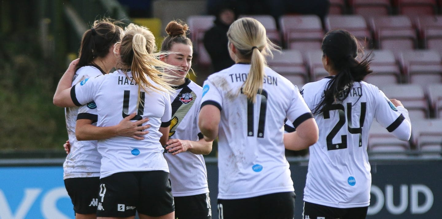 Lewes to face Manchester United