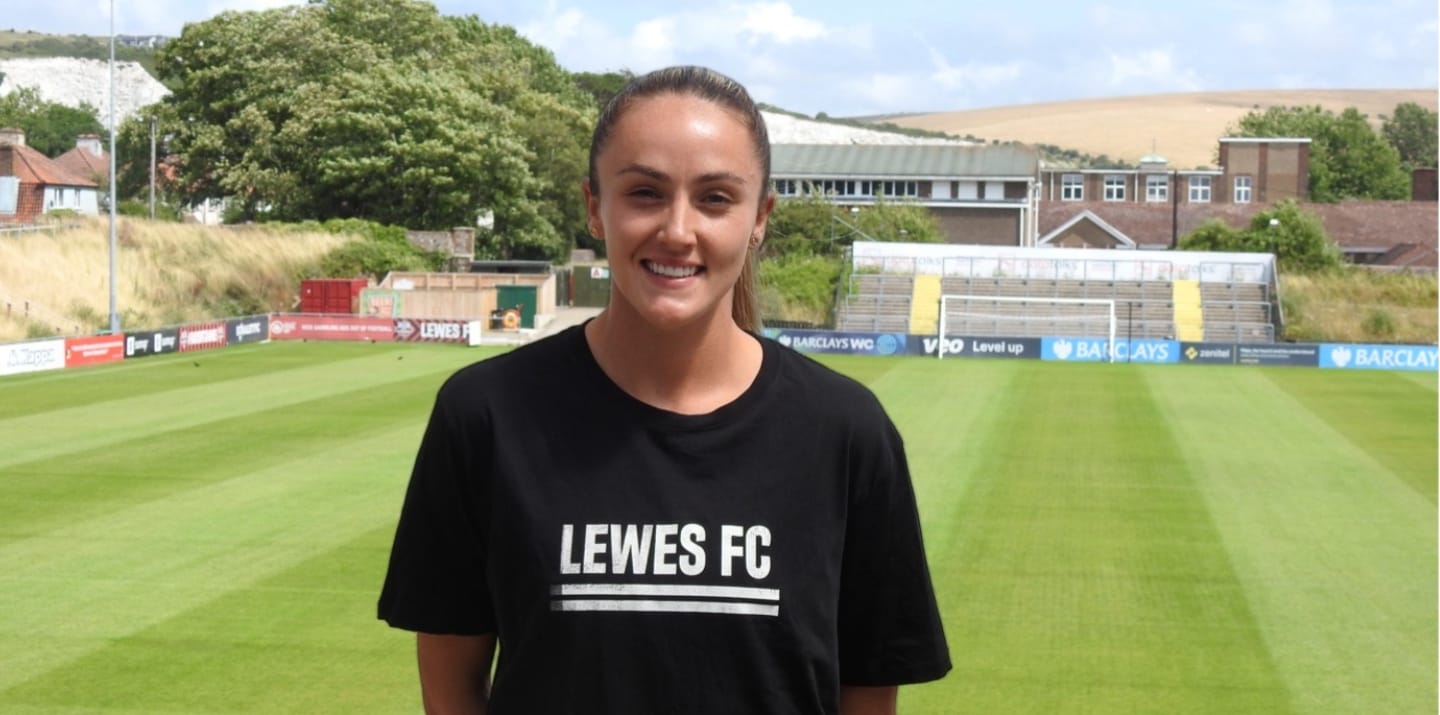 Hollie Olding pens two-year deal
