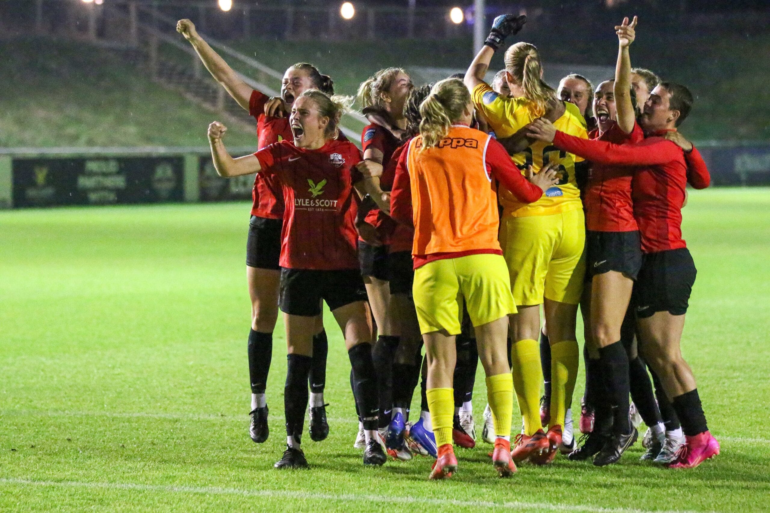 Late Oakley goal hands Rooks lifeline