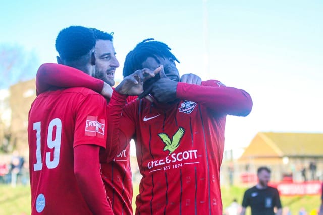 Ola completes comeback victory