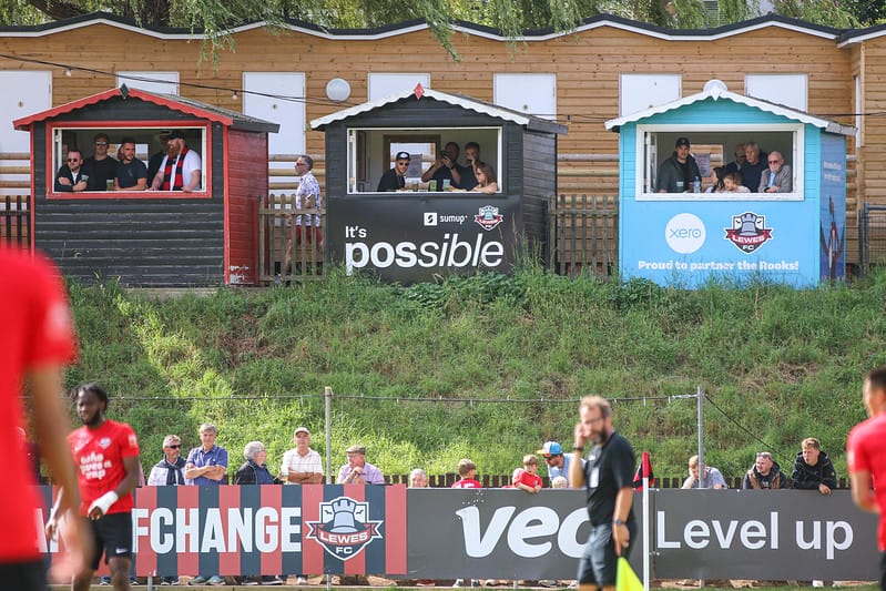 Roberto Carlos vs Gilberto Silva VIP beach hut auction goes live!