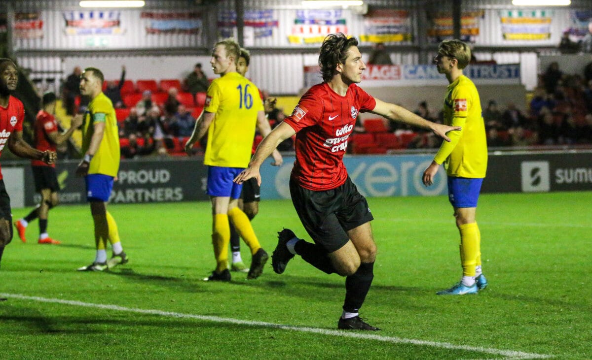 Botti grabs winner as Rooks edge Canvey Island