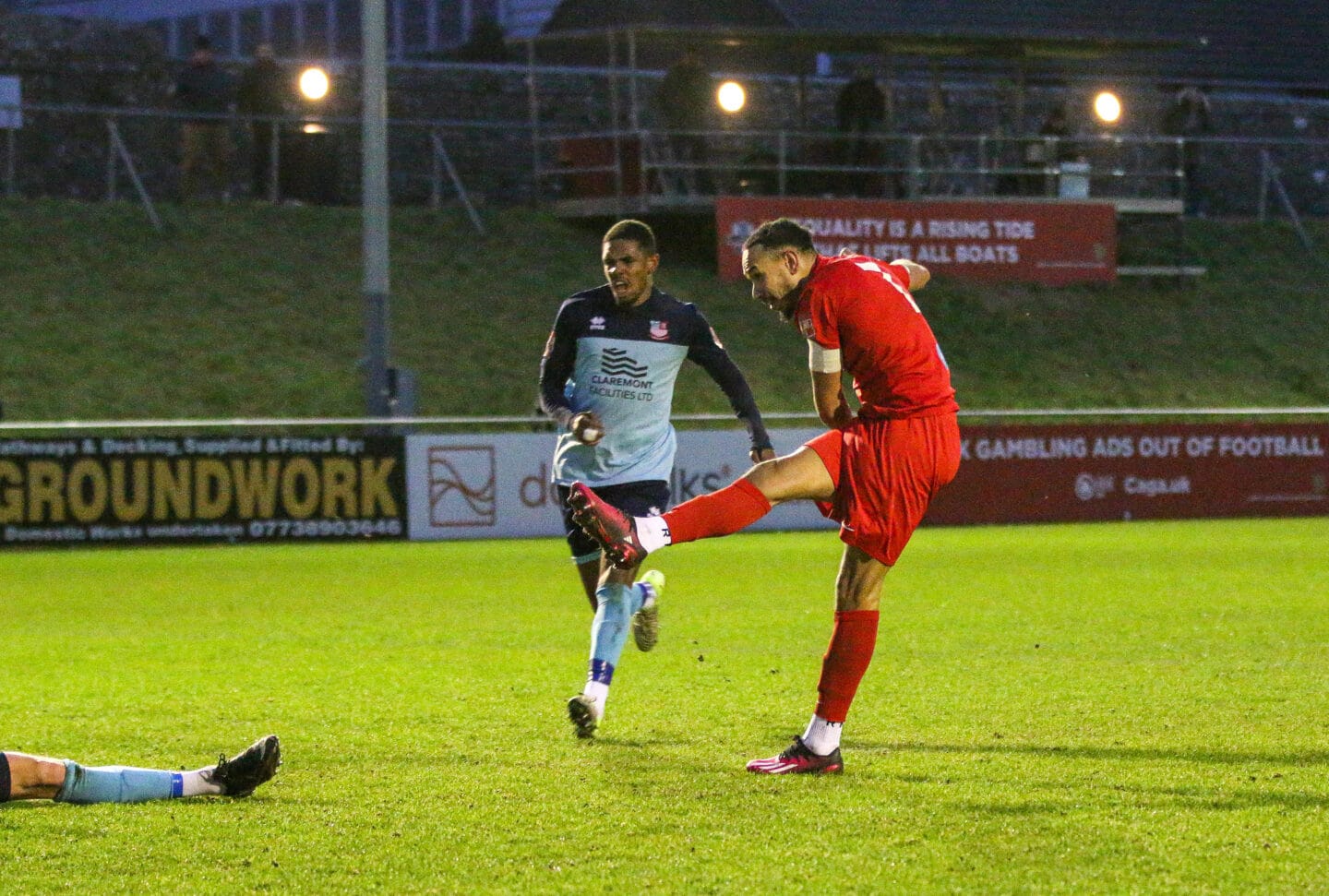 Late Bassett goal rescues Lewes a point