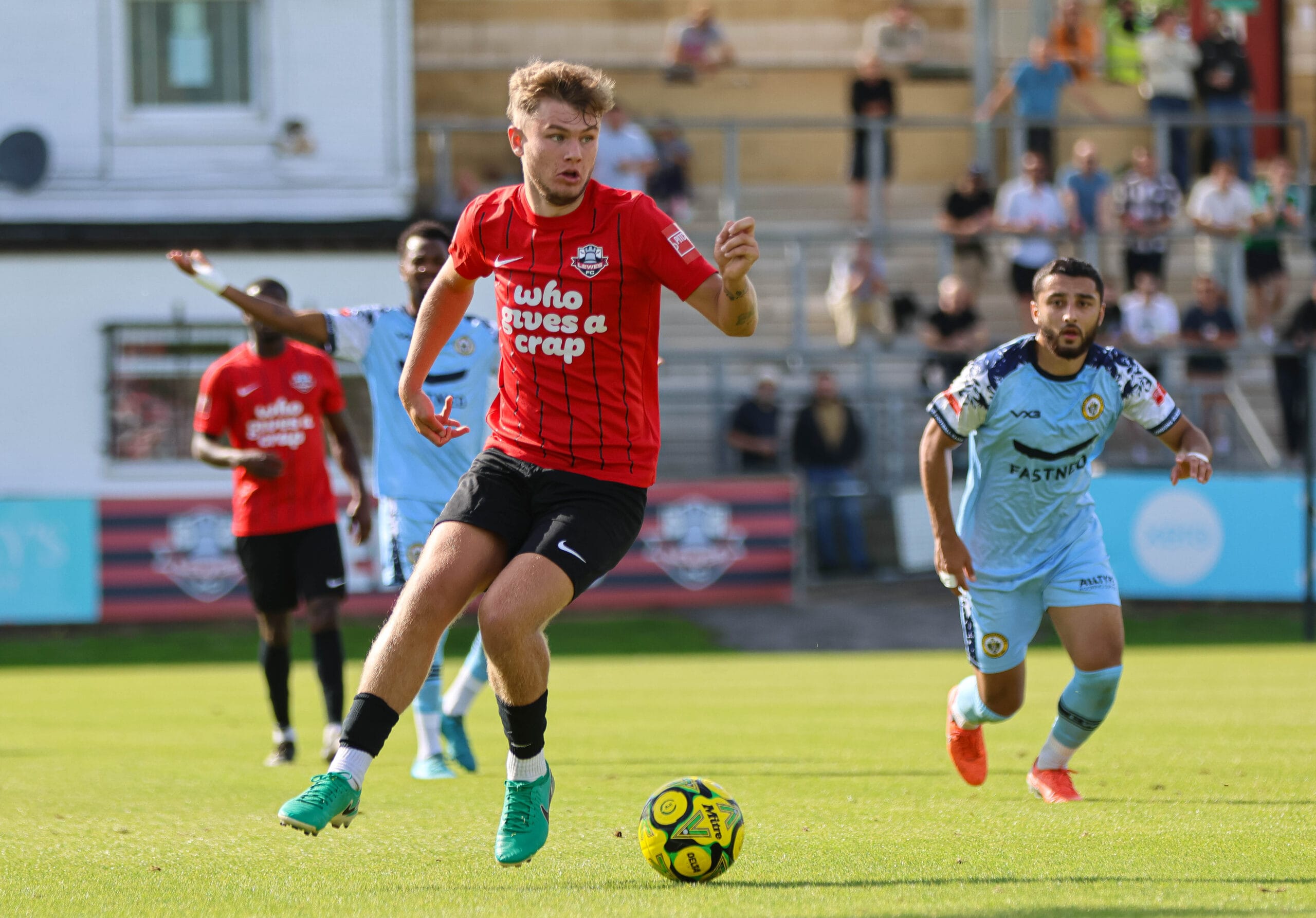 Hamouchene and Chadwick on Target for Lewes in 2-2 Draw